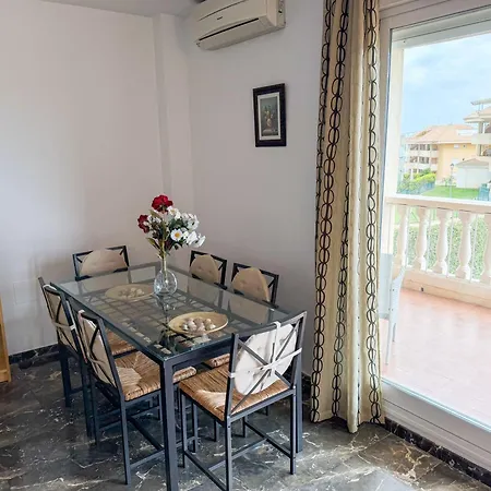 Апартаменти Sea Pool And Relax Comotucasa